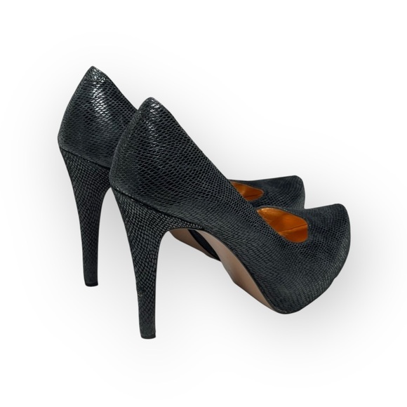 BCBGeneration ❁ Parade Snakeskin Embossed Platform Heels Pumps ❁ Shiny Black 8.5 - Picture 4 of 16